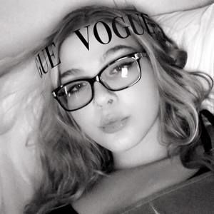 Meet your Posher, Lexie